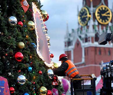 Монтаж больших ёлок в Тольятти